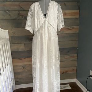 White maternity dress